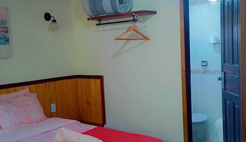 Chalet clásico, vistas al río