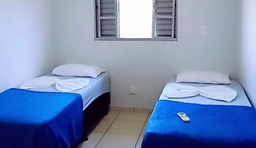Habitación económica con 2 camas individuales, vistas a la ciudad