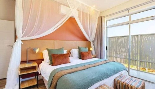 Apartamento de lujo, balcón, vistas al patio