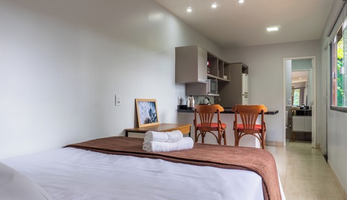Habitación Confort doble, balcón, vistas al jardín