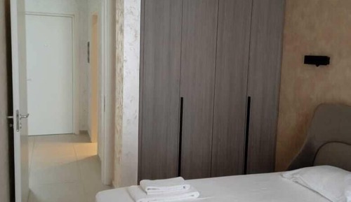 Apartamento clásico, balcón, vistas al mar