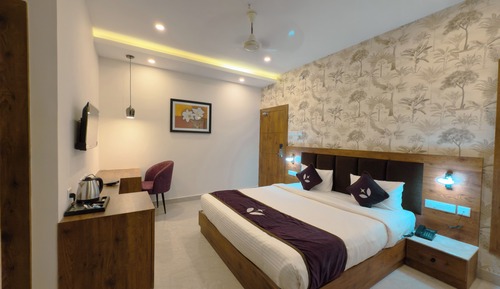 Executive Room, City View