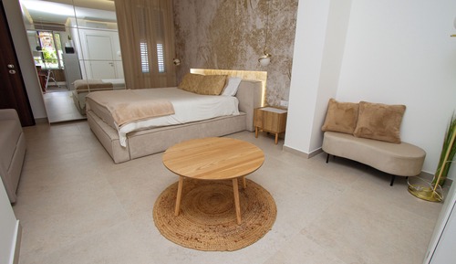 Habitación triple familiar, vistas al jardín