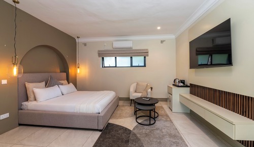 Habitación Deluxe doble, 1 cama de matrimonio grande, baño privado, vistas al jardín