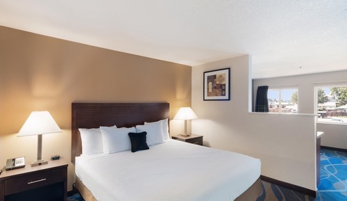 Habitación estándar, 1 cama de matrimonio grande con sofá cama, no fumadores