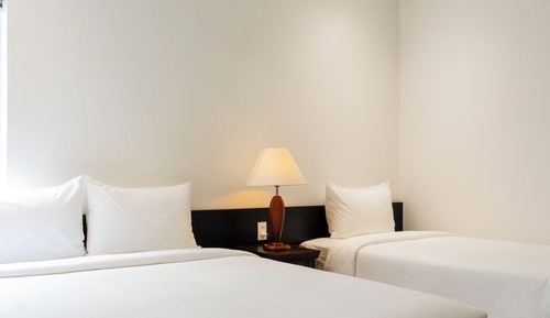 Habitación superior con 1 cama doble o 2 individuales