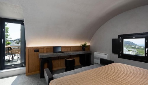 Dome Suite with Hot Tub and Sea View