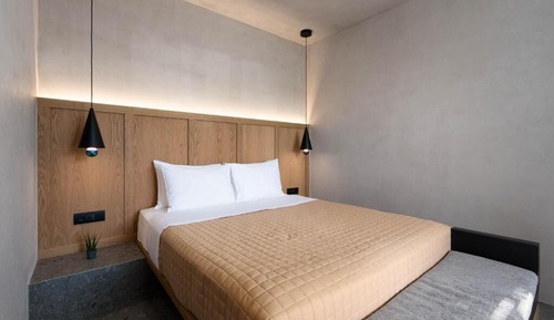Deluxe Suite with Private Pool