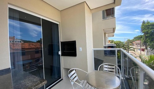 Apartamento familiar, 2 habitaciones, junto a la playa