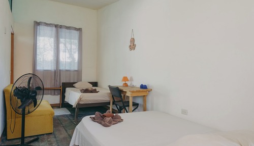 Habitación triple básica, vistas al jardín
