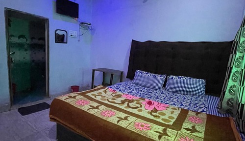 Habitación clásica con 1 cama doble o 2 individuales, balcón