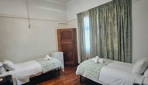 Habitación de lujo con 2 camas individuales