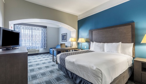 Habitación exclusiva, 1 cama de matrimonio grande con sofá cama, ducha adaptada, no fumadores