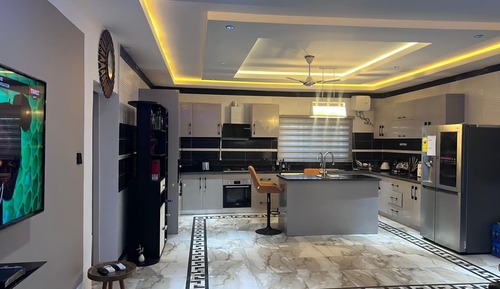 Executive Penthouse