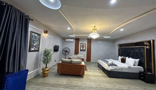 Apartamento de lujo, 2 habitaciones, balcón, vistas a la bahía