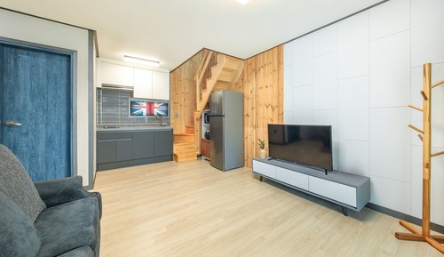 Basic Room, 1 Bedroom (Room 101 (Duplex / Private BBQ))