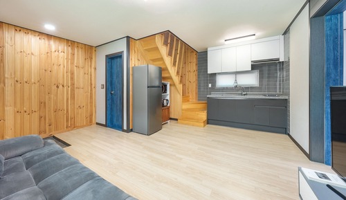 Basic Room, 2 Bedrooms (Room 104 (Duplex / Private BBQ))