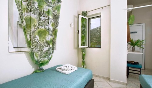 Habitación cuádruple estándar, balcón, vistas al mar