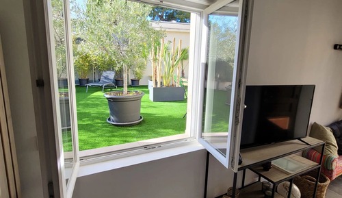 Apartamento clásico, patio, vistas al jardín