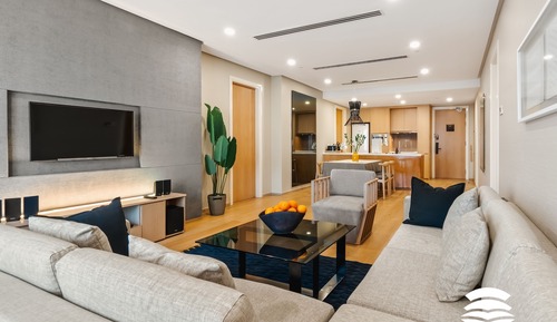 Apartamento, 2 habitaciones, balcón, vistas a la ciudad
