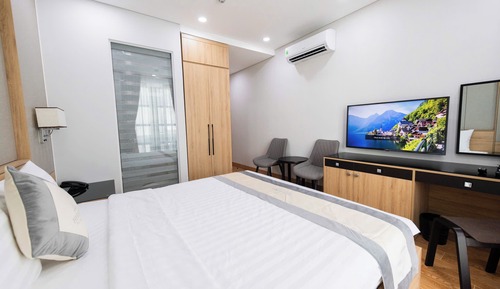 Classic Double Room, Balcony, Pool View