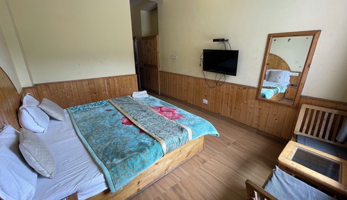 Habitación estándar doble, balcón, vistas a la montaña