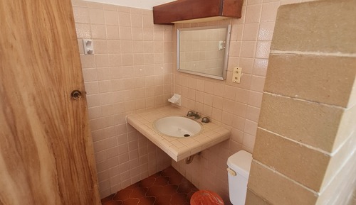 Habitación triple básica, balcón