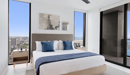 Apartamento, 3 habitaciones, balcón, vistas a la bahía