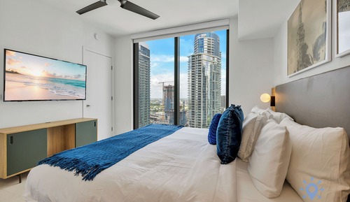 Apartamento clásico, 1 habitación, balcón, vistas a la ciudad