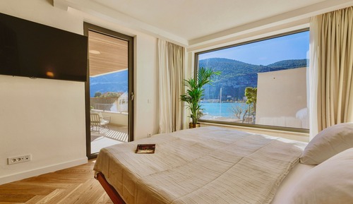 Villa exclusiva, 5 habitaciones, piscina privada, vistas al mar