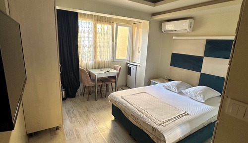 Apartamento clásico, vistas al jardín