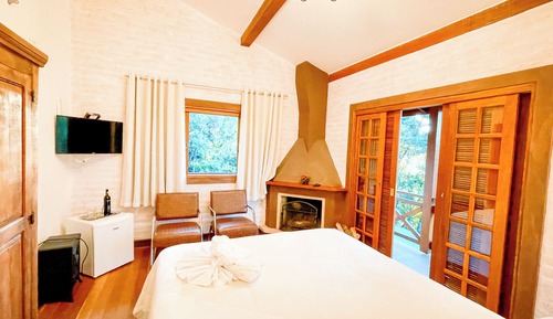 Habitación estándar con 1 cama doble o 2 individuales, vistas al jardín