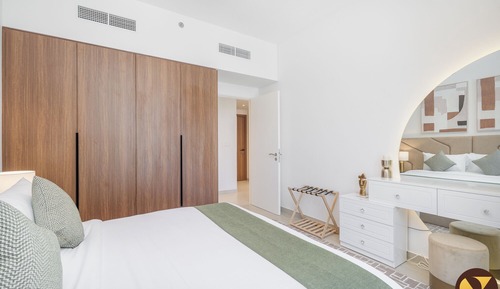 Apartamento de lujo, balcón, vistas a la piscina