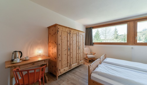 Habitación estándar con 1 cama doble o 2 individuales