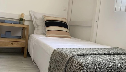 Apartamento superior, 3 habitaciones, patio, vistas al mar
