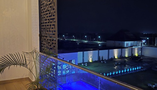 Suite ejecutiva, balcón, vistas a la piscina