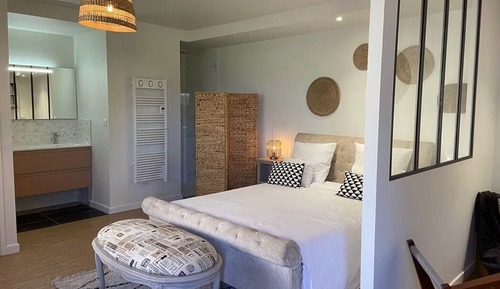 Estudio básico, 1 cama doble