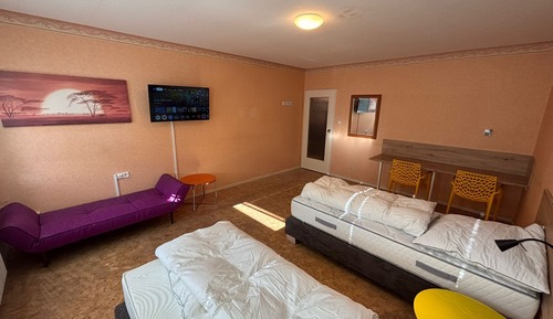 Apartamento económico, 3 habitaciones, no fumadores, cocina