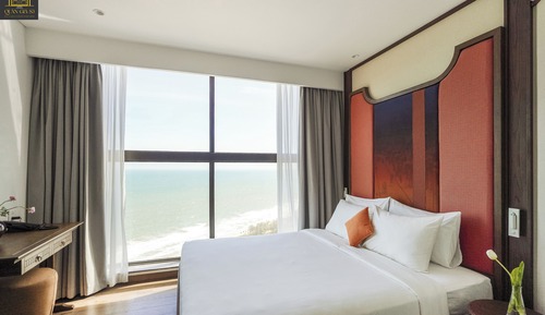 Apartamento de lujo, 2 habitaciones, balcón, vistas a la playa