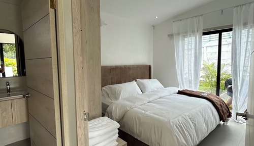 Villa, 1 cama de matrimonio grande con sofá cama