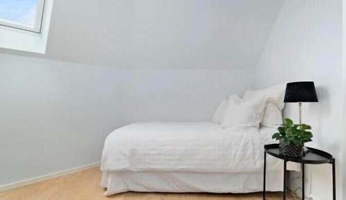 Apartamento, 2 habitaciones, balcón, vistas a la montaña