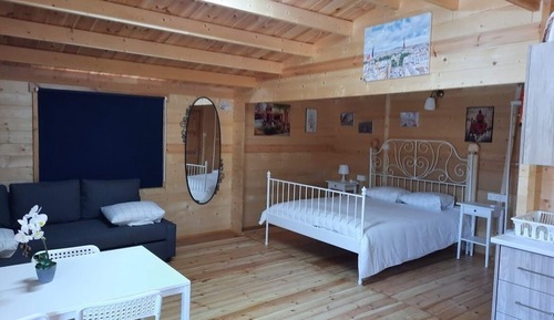 Chalet, vistas al jardín