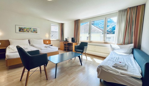Triple Room, City View, Shared Bathroom