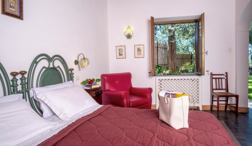 Habitación Deluxe doble, vistas al mar, en la zona del jardín