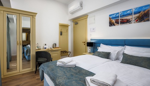 Habitación básica doble, vistas a la ciudad