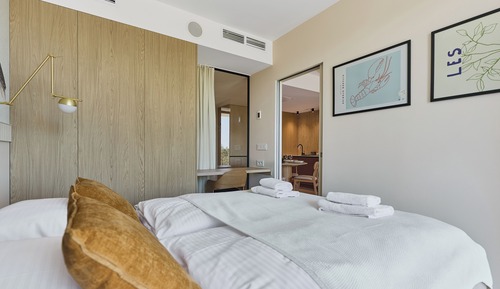 Apartamento de lujo, balcón, vistas al parque