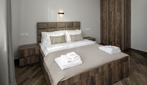 Standard Double Room, Garden View