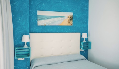Habitación doble 4, vista parcial al mar