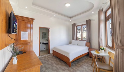 Deluxe Room, City View