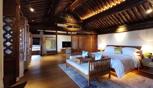 Luxury Suite, Courtyard View